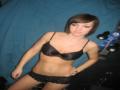 Morenita cachonda posando sexy